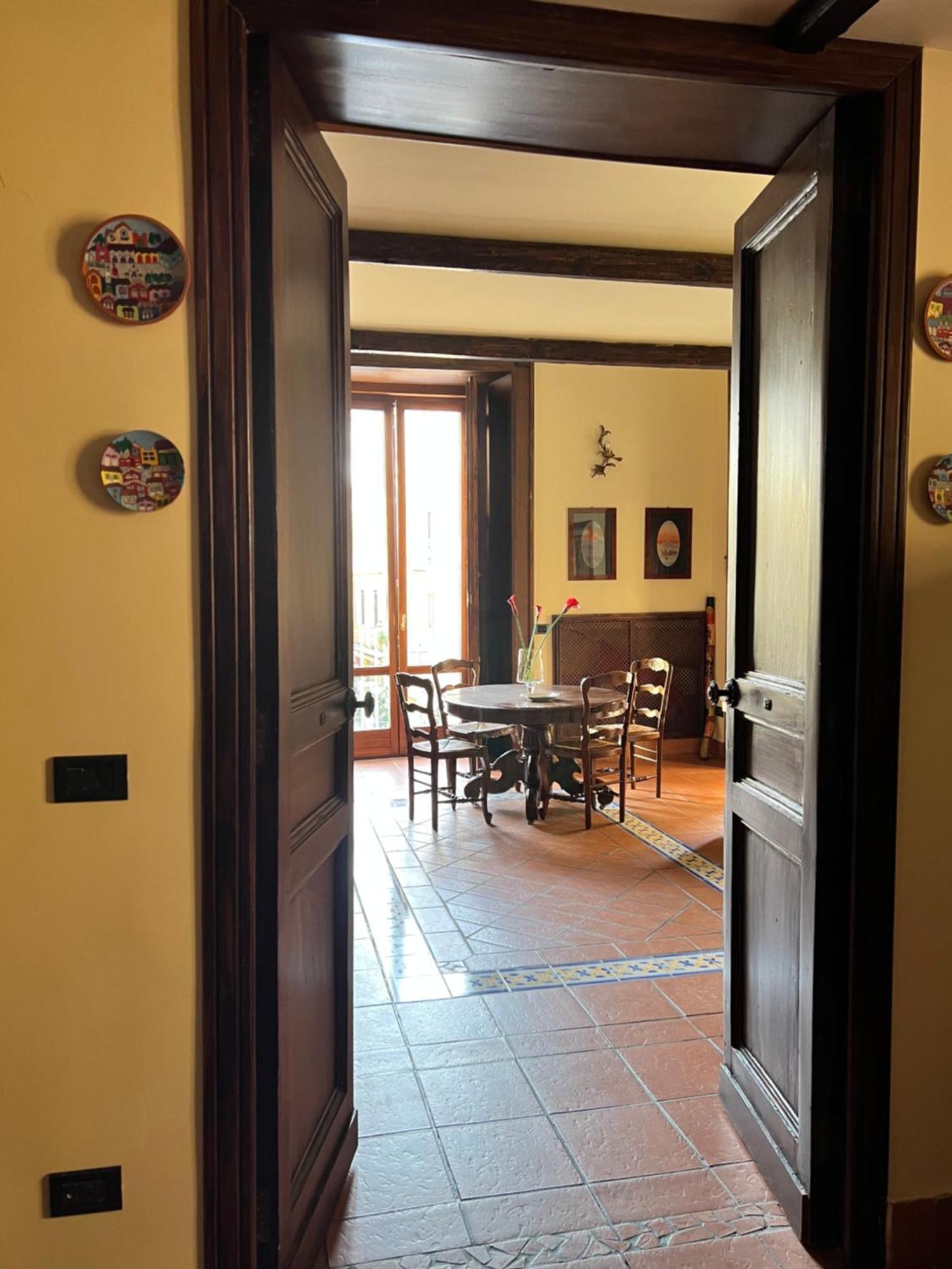Appartamento Palazzo Ammone - Sedil Dominova Sorrento Esterno foto