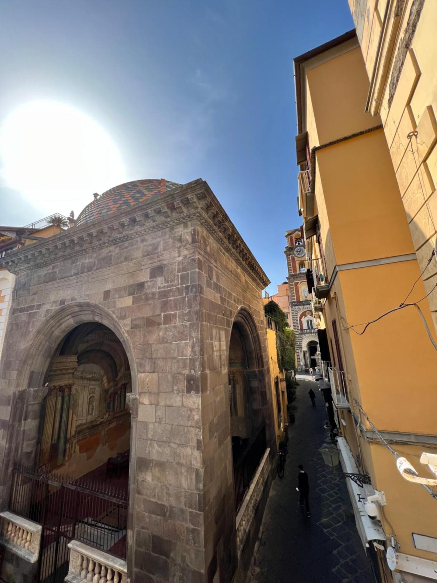 Appartamento Palazzo Ammone - Sedil Dominova Sorrento Esterno foto